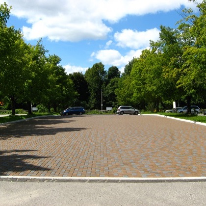 green parking lot at Kortright Centre